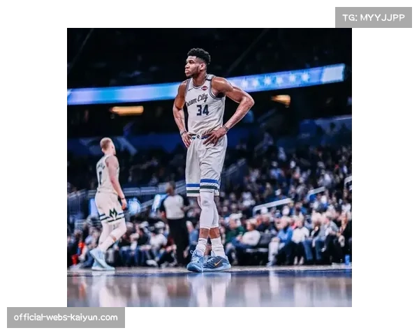 军刀队凭借门将出色表现取胜 季后赛席位竞争激烈